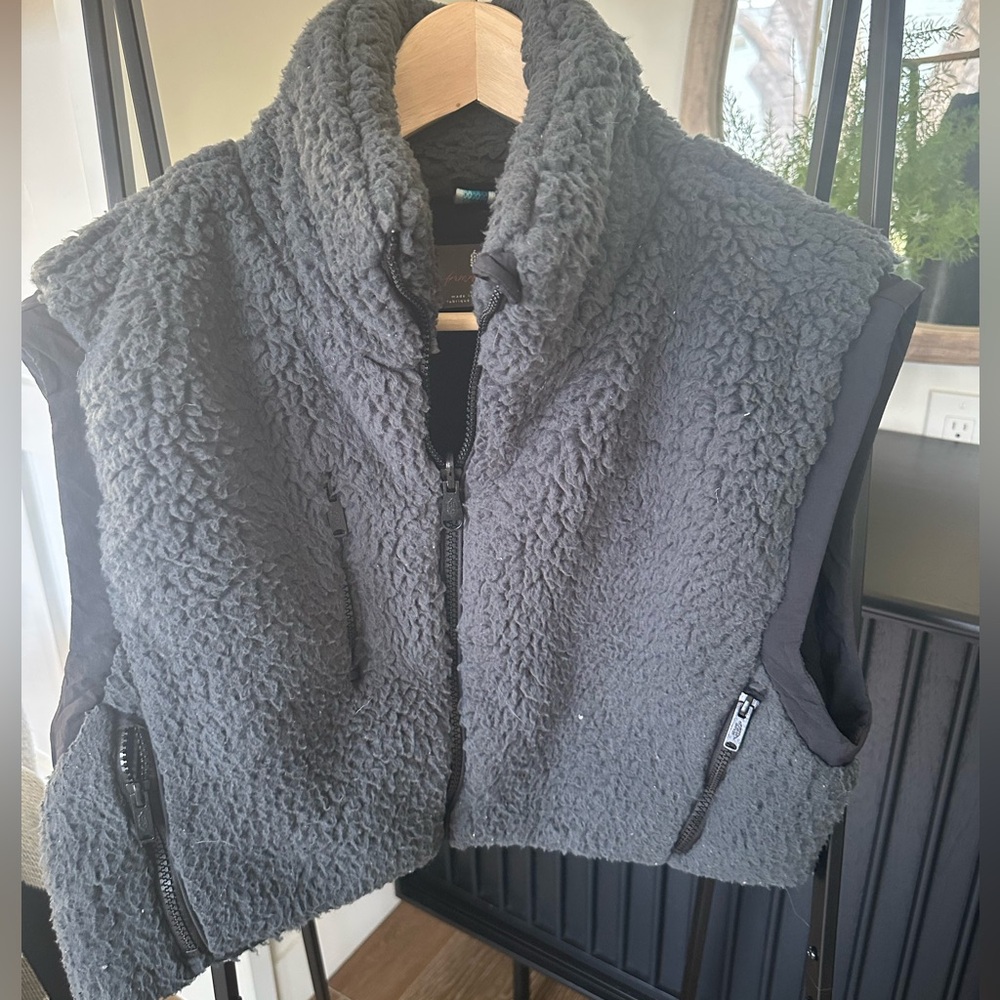 Sherpa vest